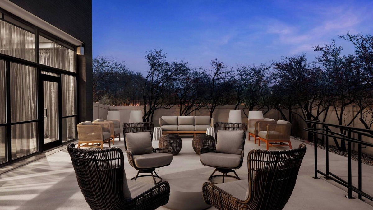 Northbrook Hotel | Renaissance Chicago North Shore Hotel