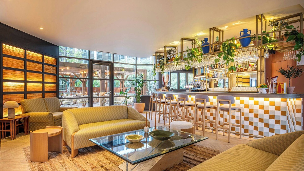 Puteaux Hotel | Renaissance Paris La Defense Hotel