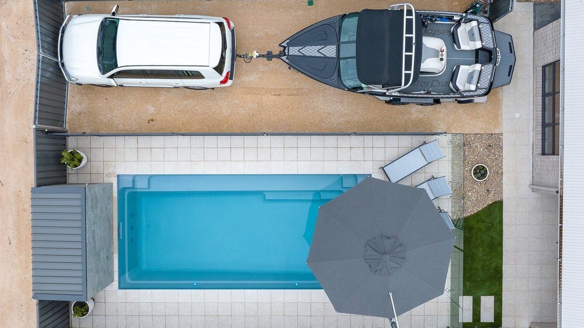 Renmark Hotel | Renmark River Villas No 52 (with pool) - "The Bellagrove Villa"