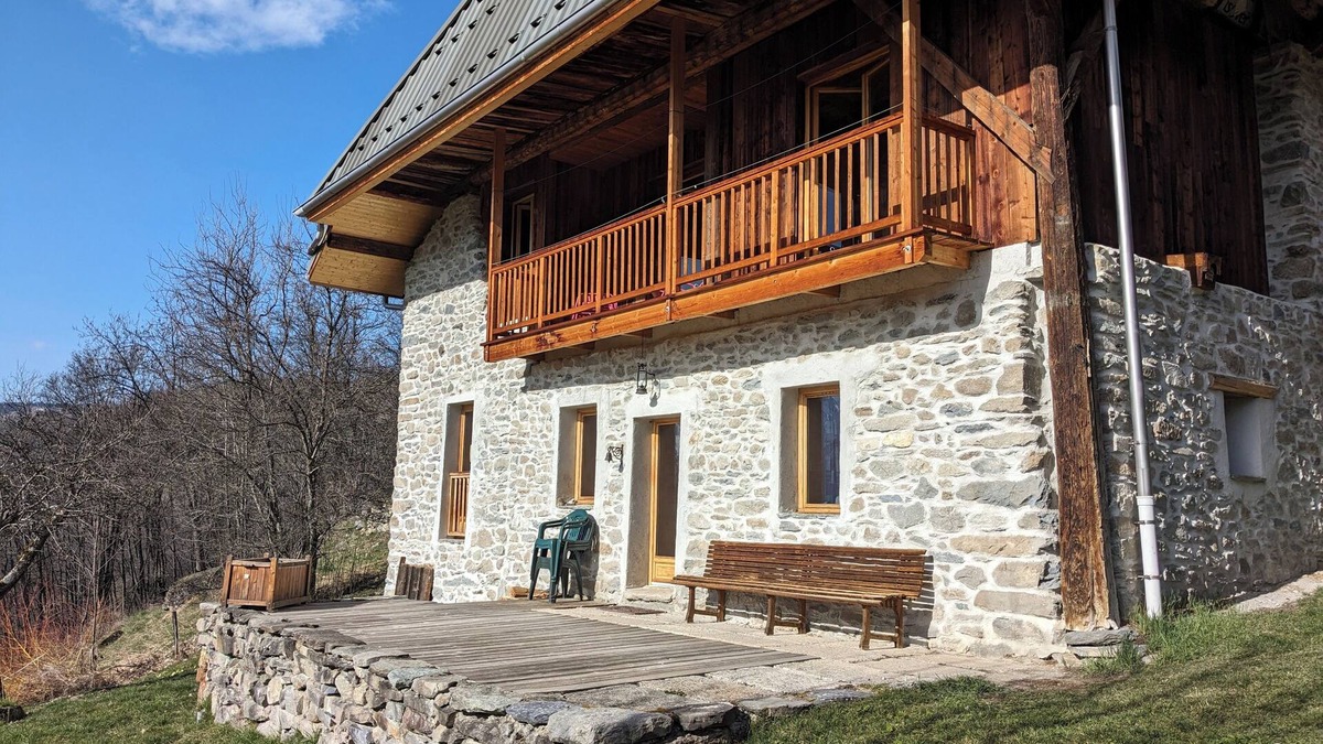 Montaimont House | Renovated Savoyard Farmhouse
