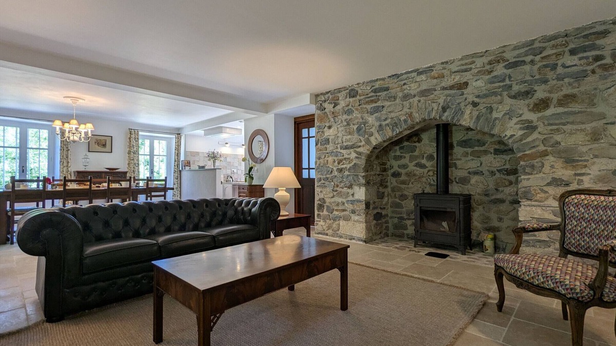 Saint-Arcons-de-Barges Cottage | Renovated charming cottage, up to 10 guests, private garden, Haute-Loire