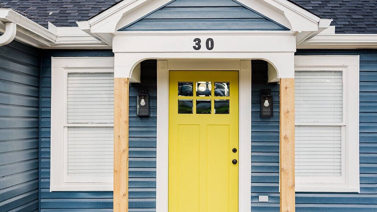 Bellville House | Renovated 1940's era cottage - 2 Blocks from downtown Bellville!