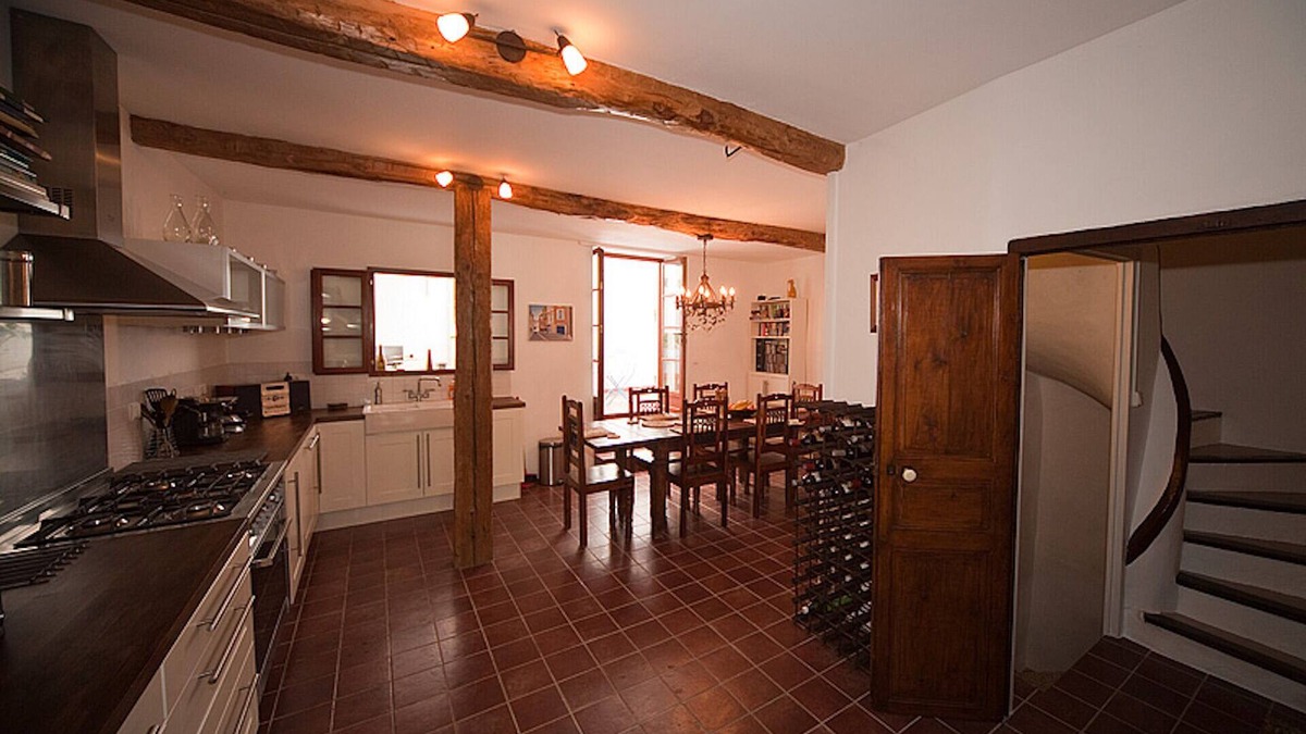 Cessenon-sur-Orb House | Renovated 19th Century Former French Winemakers Home (walk to river & shops)