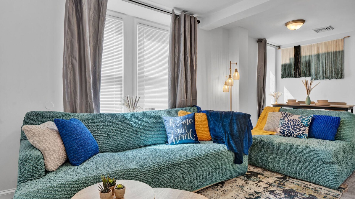 Germantown Apartment | Renovated 2BR in Germantown