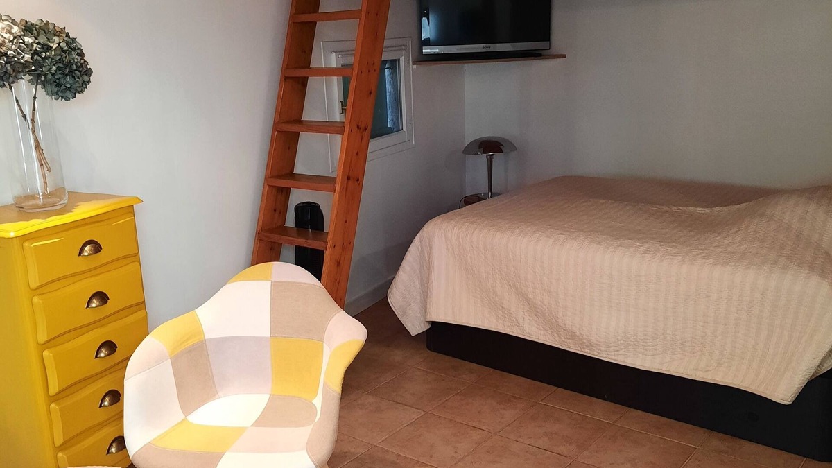 Le Redon Apartment | Renovated 30 m2 studio near the calanques.