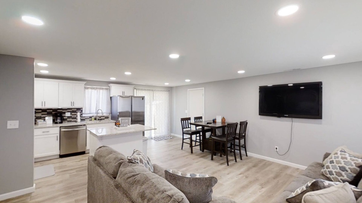 Hays House | Renovated 3bed 1bath home that comfortably sleeps up to 8 guests!
