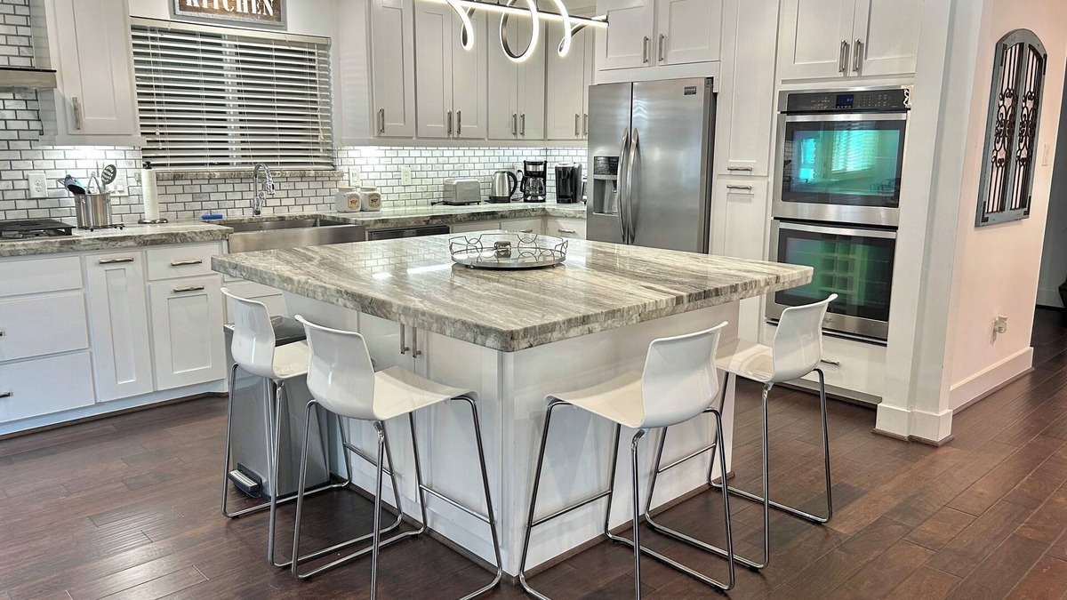 Willow Meadows/Willowbend Area House | Renovated 5 Bedroom, 4 Bath Private Home Fully-furnished near MDA, TMC, Galleria