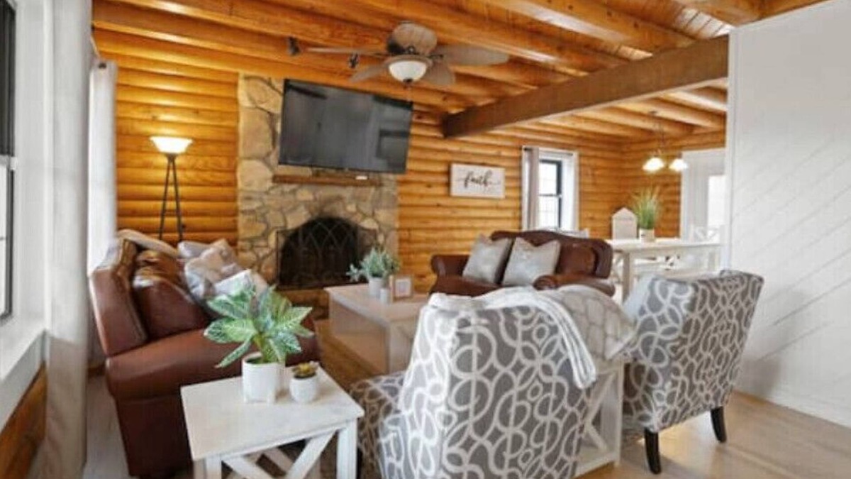 Prosperity Church Road House | Renovated 5BR/3BA Cabin w/Rec Roomnn
