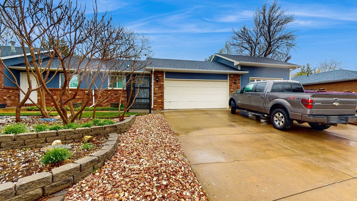 Greeley Apartment | Renovated apartment by 40-acre park with central AC, washer/dryer, & kitchenette