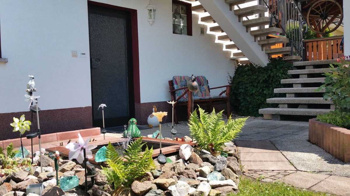 Solms Apartment | Renovated apartment in a good residential complex in Solms in the beautiful Lahn valley.