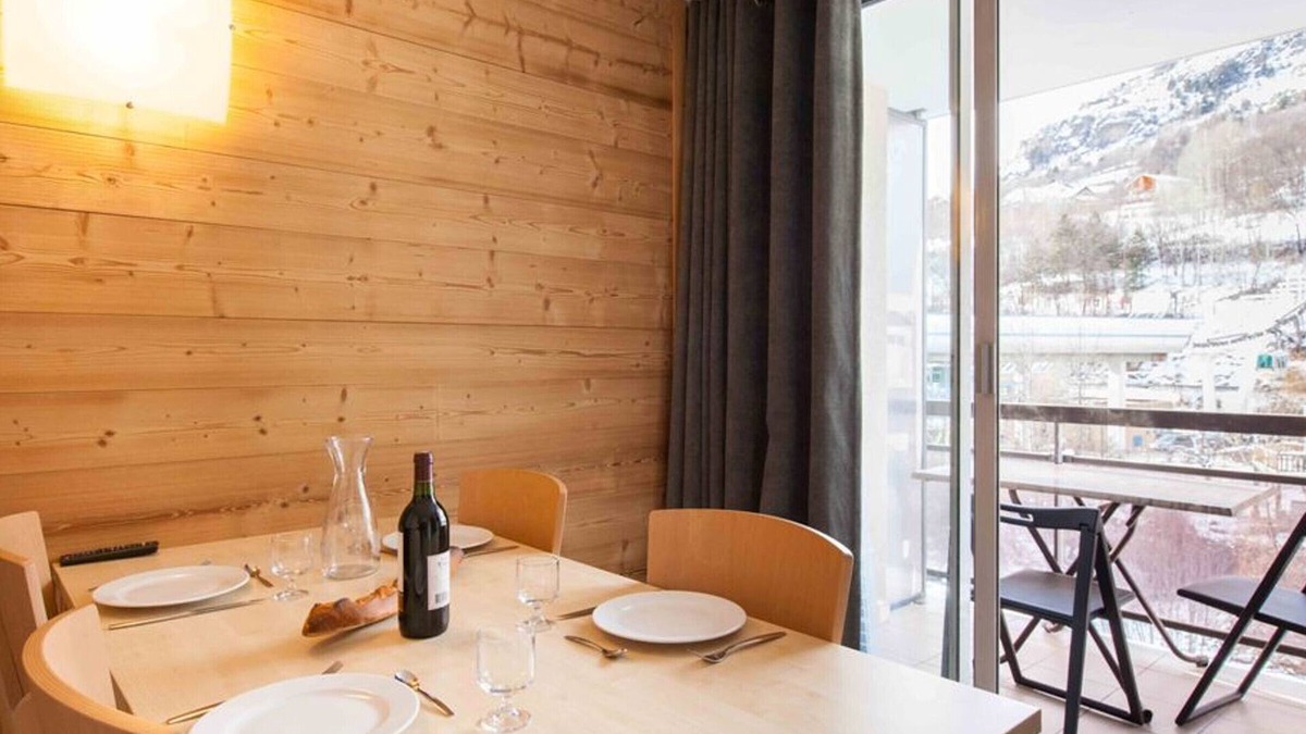 Briancon Apartment | Renovated Apartment · Ski-in/Ski-out · Near City Center · Ski Locker