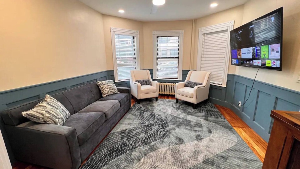 Brighton Condo | Renovated Brighton Boston Condo w/Parking close to BU/BC/Harvard
