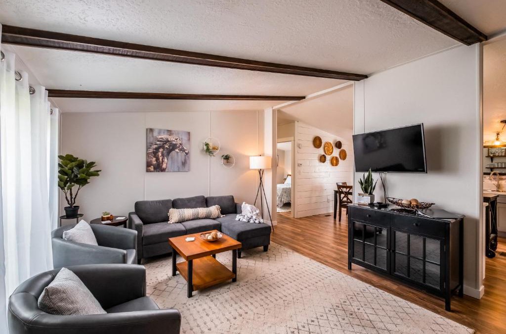 Philomath House | Renovated Bungalow Getaway