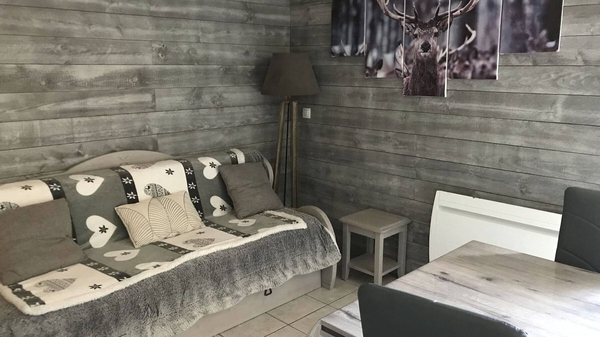 La Joue du Loup Ski Chalet | Renovated chalet 7 pers, 2 rooms, parking, pets allowed