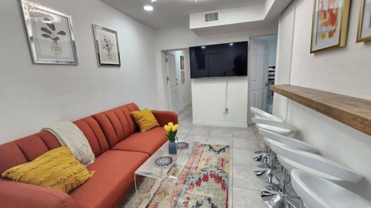 Northwest Orlando House | Renovated College Park home Sleeps10 close to WP
