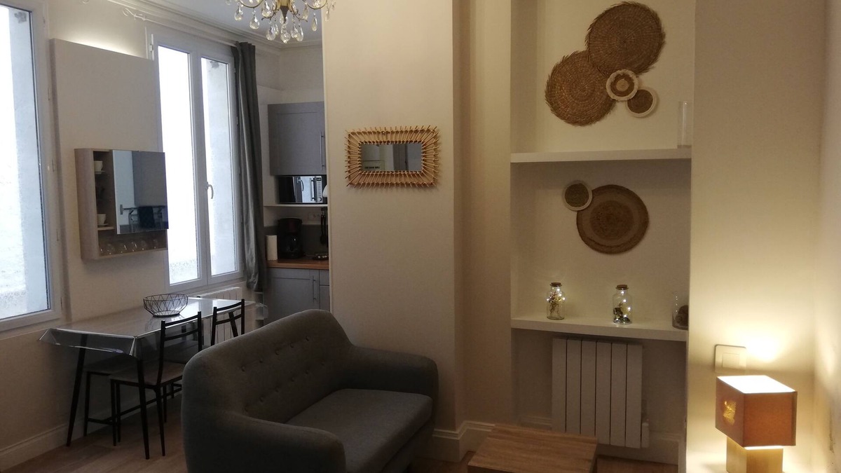 Rochefort Apartment | Renovated, comfortable studio near the spa (Zen)