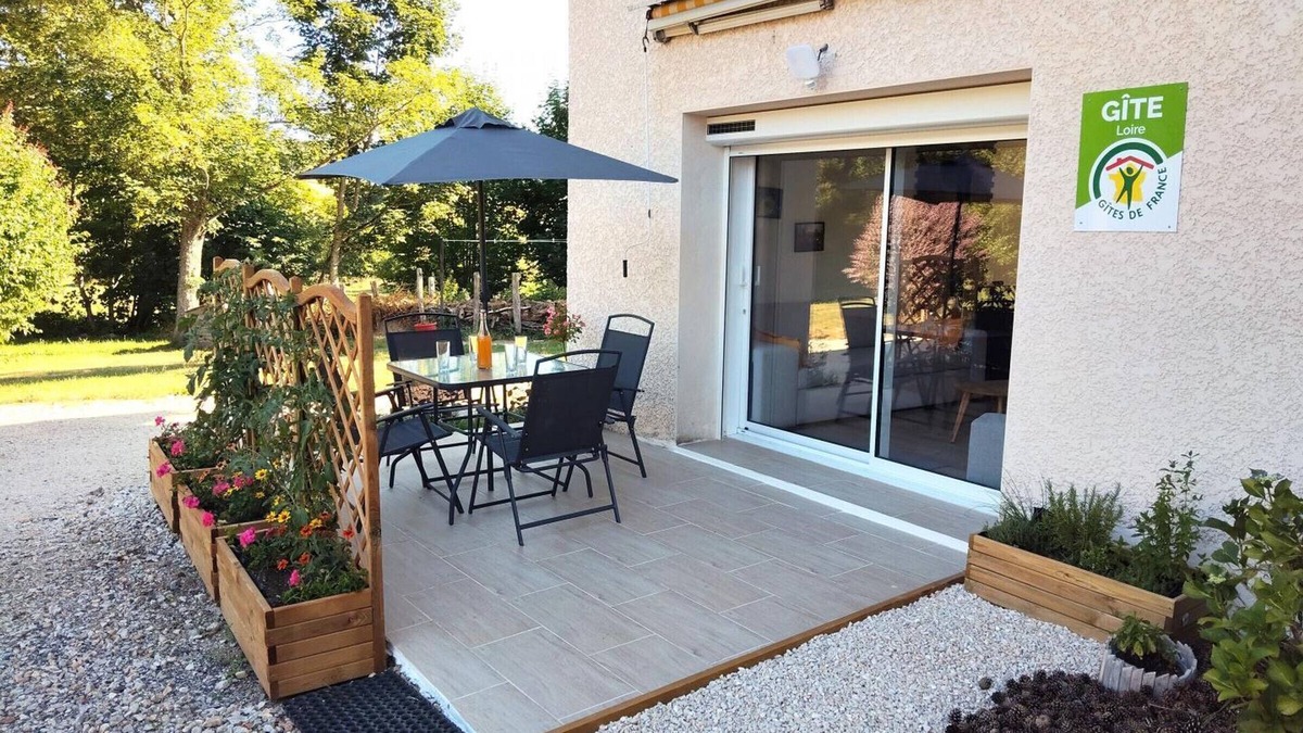 La Versanne Cottage | Renovated cottage with Wi-Fi, garden and pets allowed in La Versanne