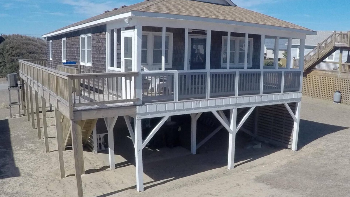 Kitty Hawk House | Renovated Cottage With Screened Porch, Ocean View, 5 Minute Walk To Beach!