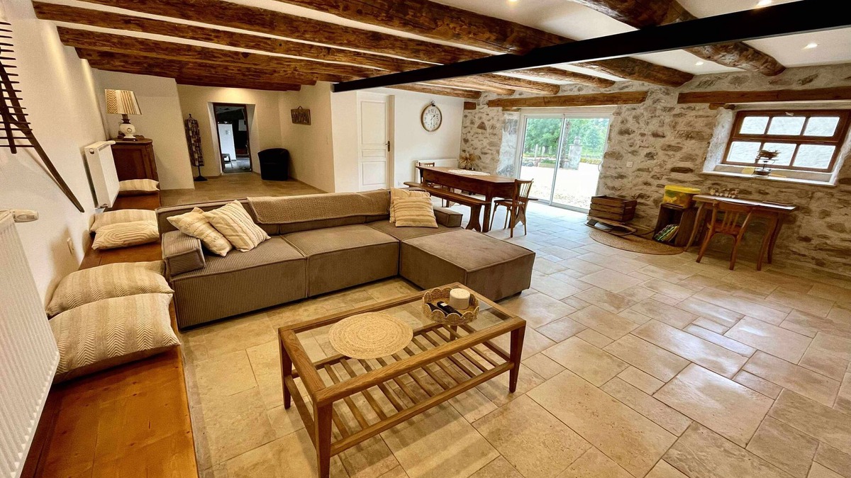 Ruynes-en-Margeride House | Renovated farmhouse in the heart of the Margeride