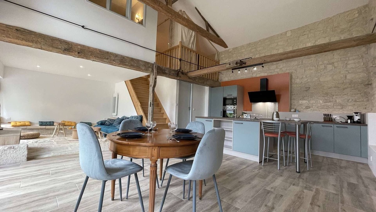 Dompierre-sur-Mer House | Renovated Farmhouse: 4 Sleeps, Garden, Near Sea, La Rochelle Proximity