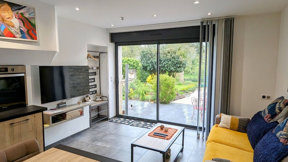 Pierrefitte-sur-Aire Cottage | Renovated apartment with sunny terrace and parking in Pierrefitte-sur-Aire