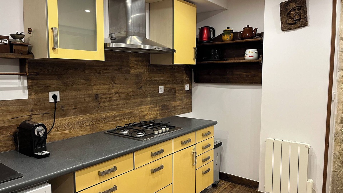 Saint-Martin-du-Mont House | Renovated house 7 minutes from the A40 motorway and 6 hiking trails.