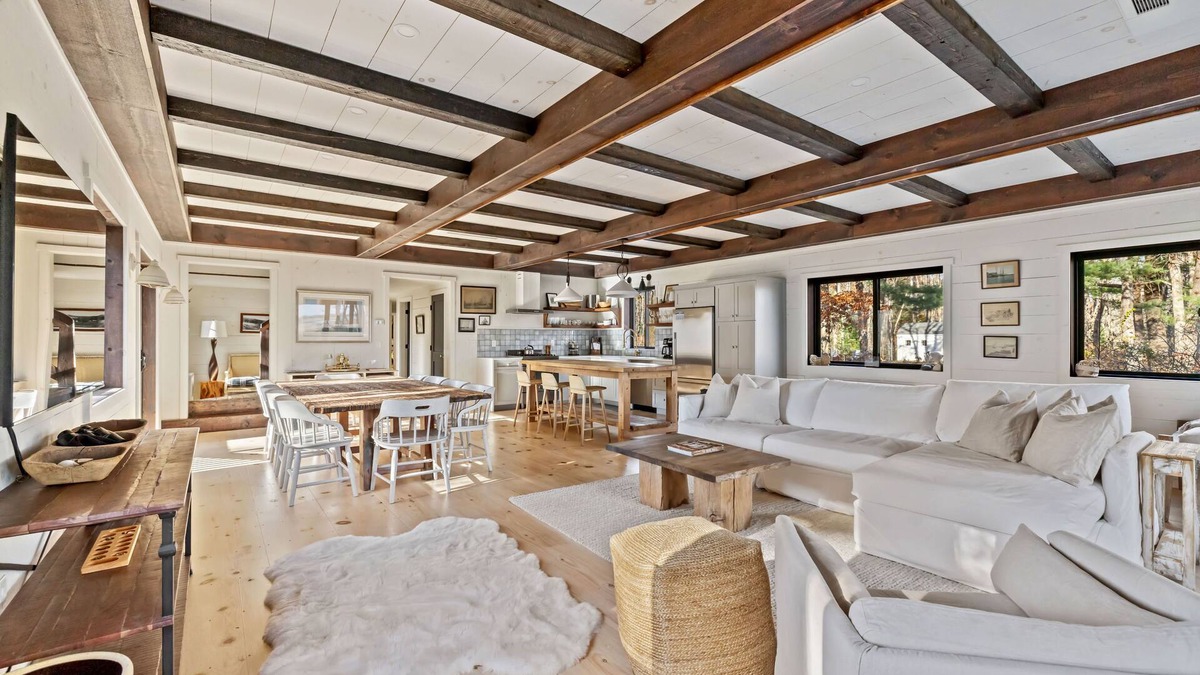 Cape Porpoise House | Renovated home with water access and stocked with amenities