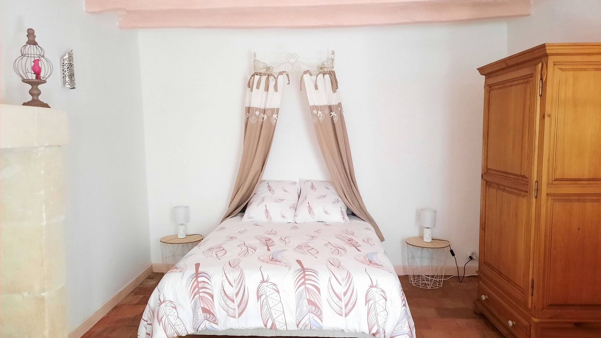 Sache House | Renovated house in pretty Touraine village