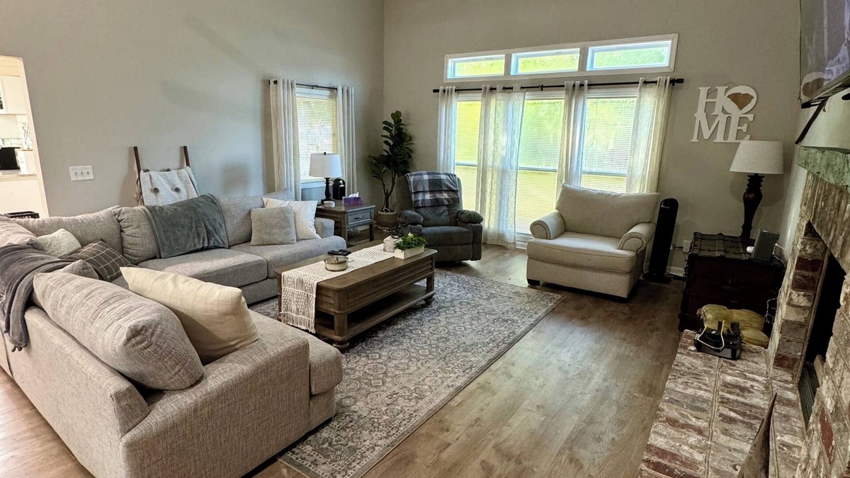 Moncks Corner House | Renovated Lowcountry Home located near the Charleston area!