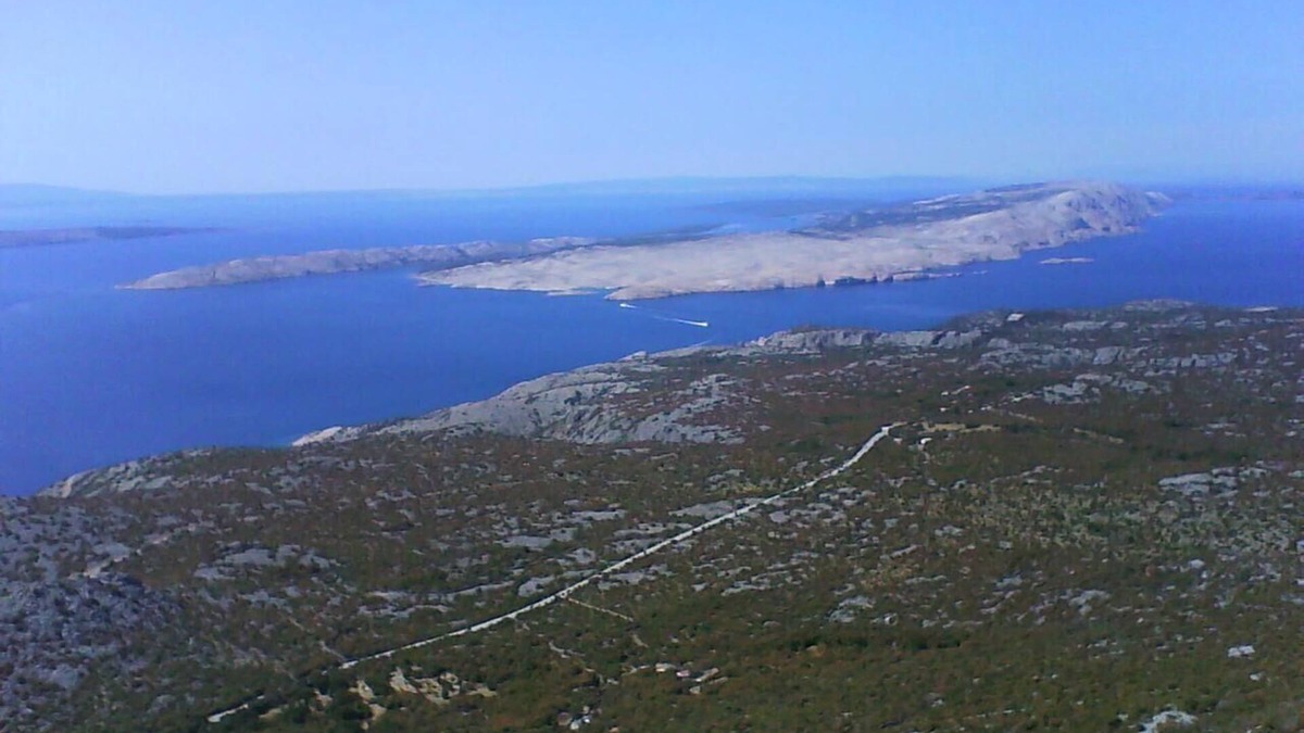 Prizna Cottage | Renovated old stonemaid mountain house jet just 20 min from the beach