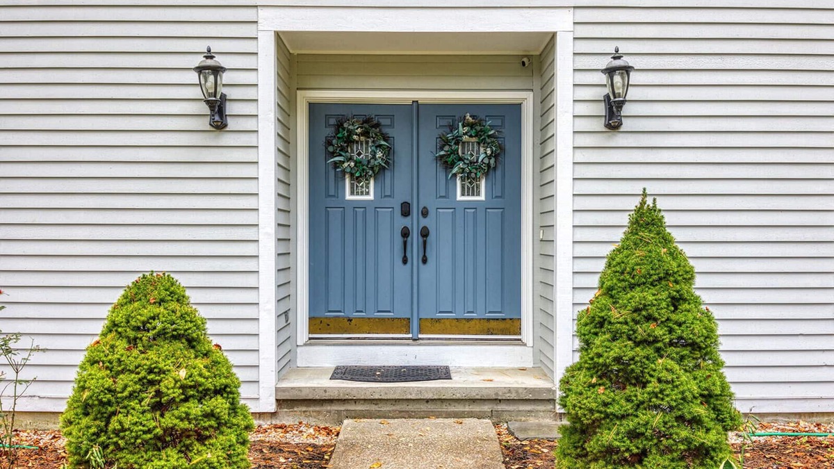 Pittsfield House | Renovated Pittsfield Colonial by Evergreen Home