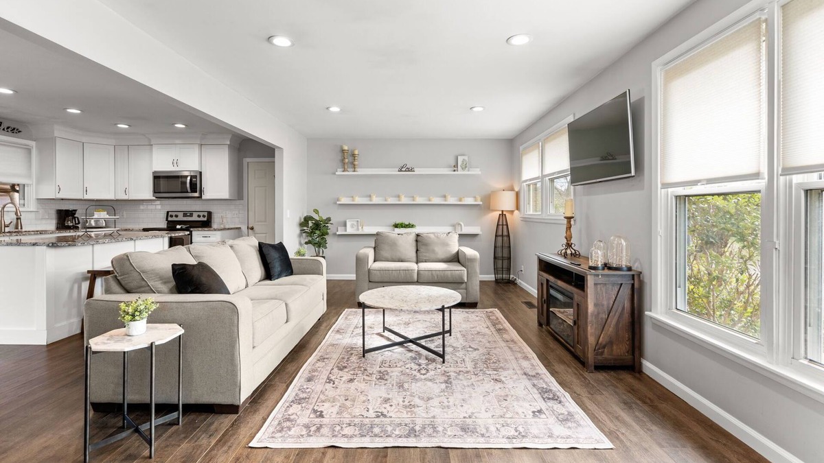 Bellevue House | Renovated Ranch + Fenced Back Yard. Pet Friendly!