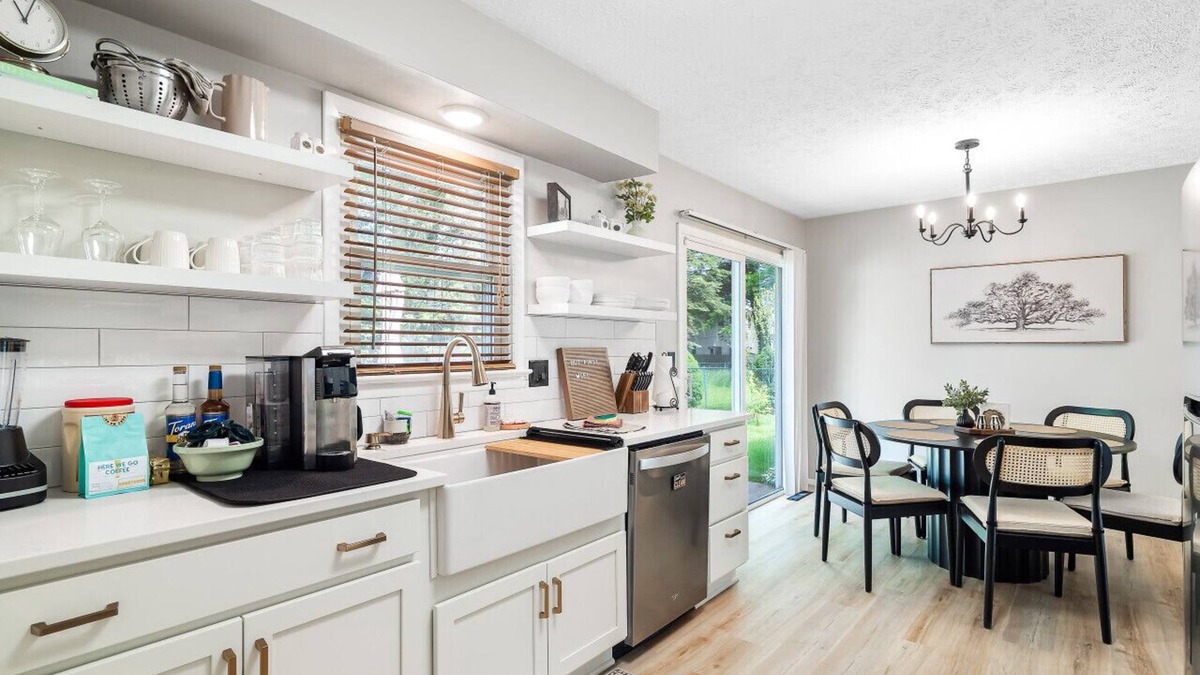 Cuyahoga Falls Apartment | Renovated Ranch|Patio Vibes|Fully Stocked Kitchen|Sleeps 6