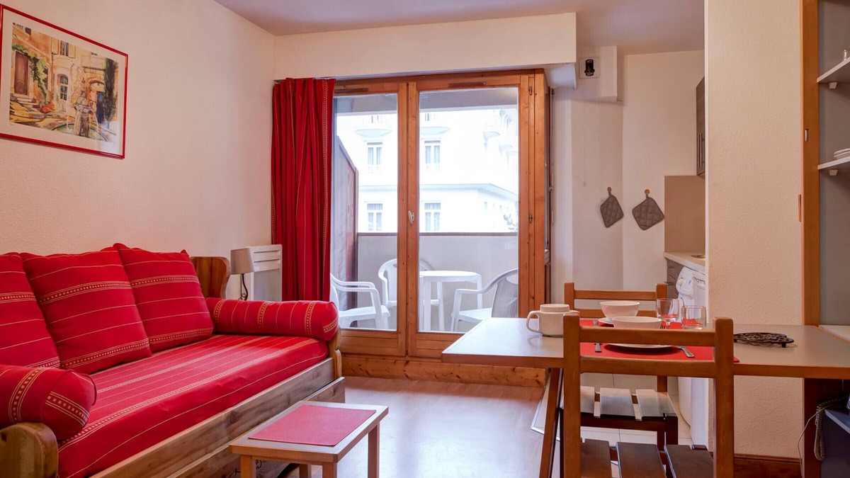 Brides-les-Bains Apartment | Renovated Studio for 4 with Balcony, Perfect Location in Brides-les-Bains