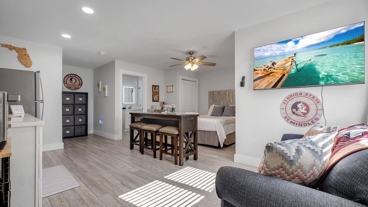 Tallahassee Apartment | Renovated Studio -Walking distance to FSU/Doak Stadium