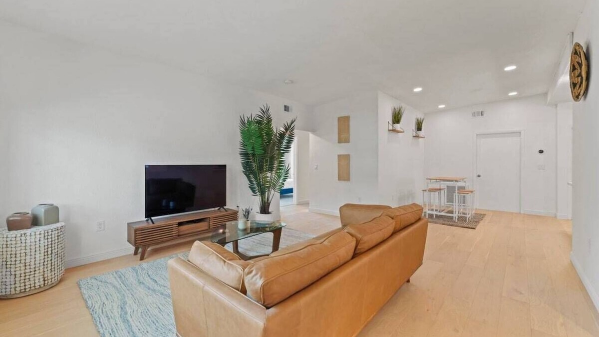 Largo House | Renovated Summer Beach House Family Friendly!
