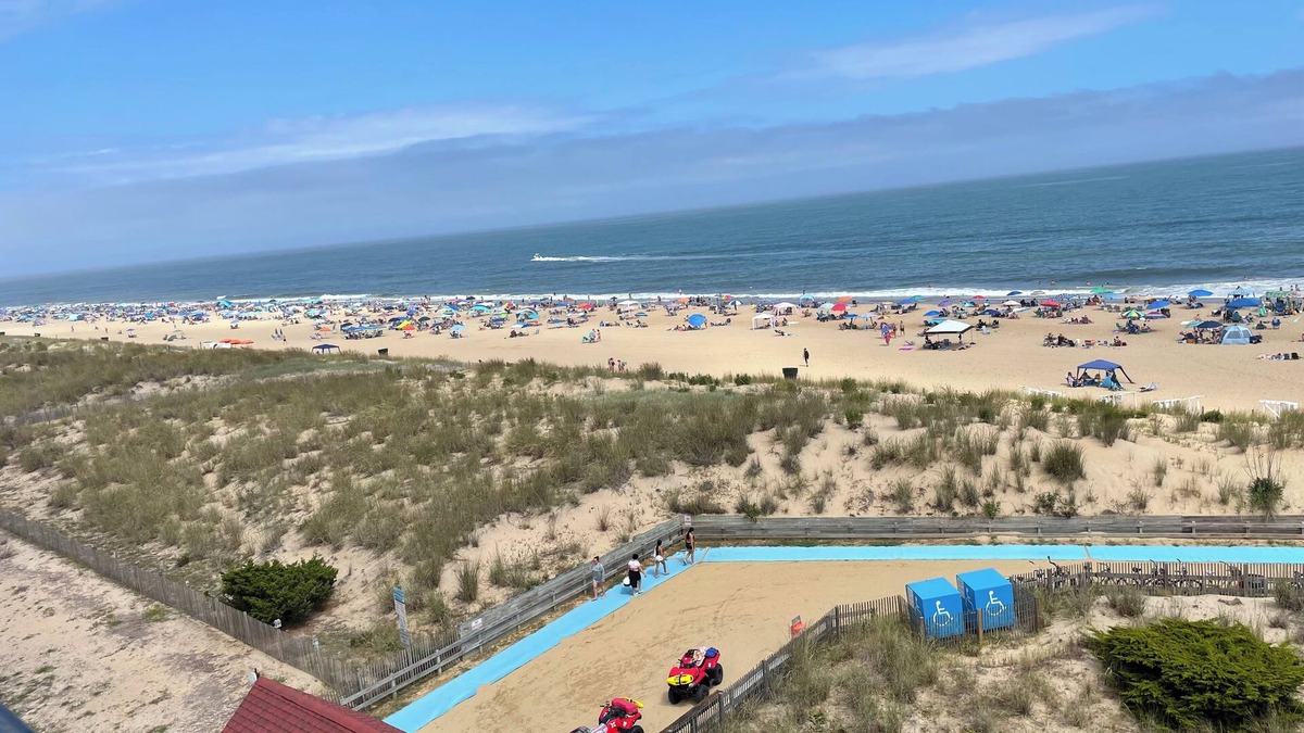 Ocean City Condo | Renovated top floor 3 BR 2 BA oceanfront condo at 130th Street in Ocean City, MD