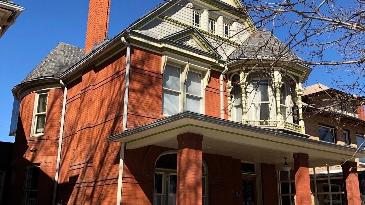 Cheesman Park House | Renovated Victorian filled w/art, views, beautiful furniture & hot tub/yard