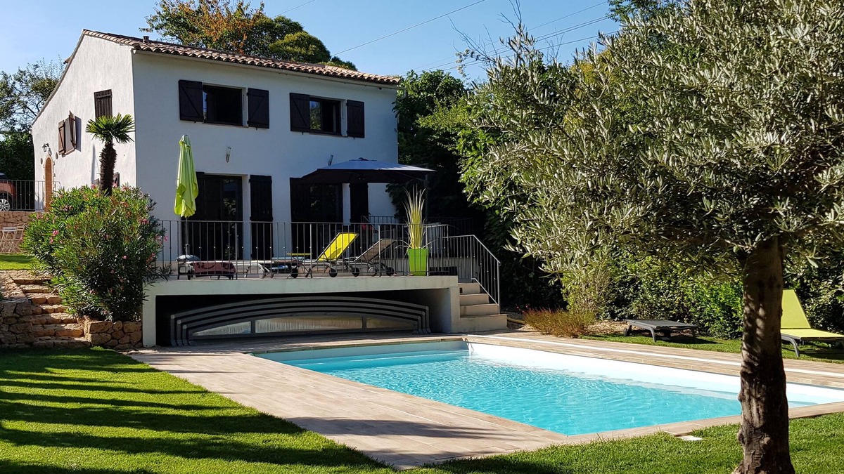 Le Val House | Renovated villa with heated pool and air conditioning