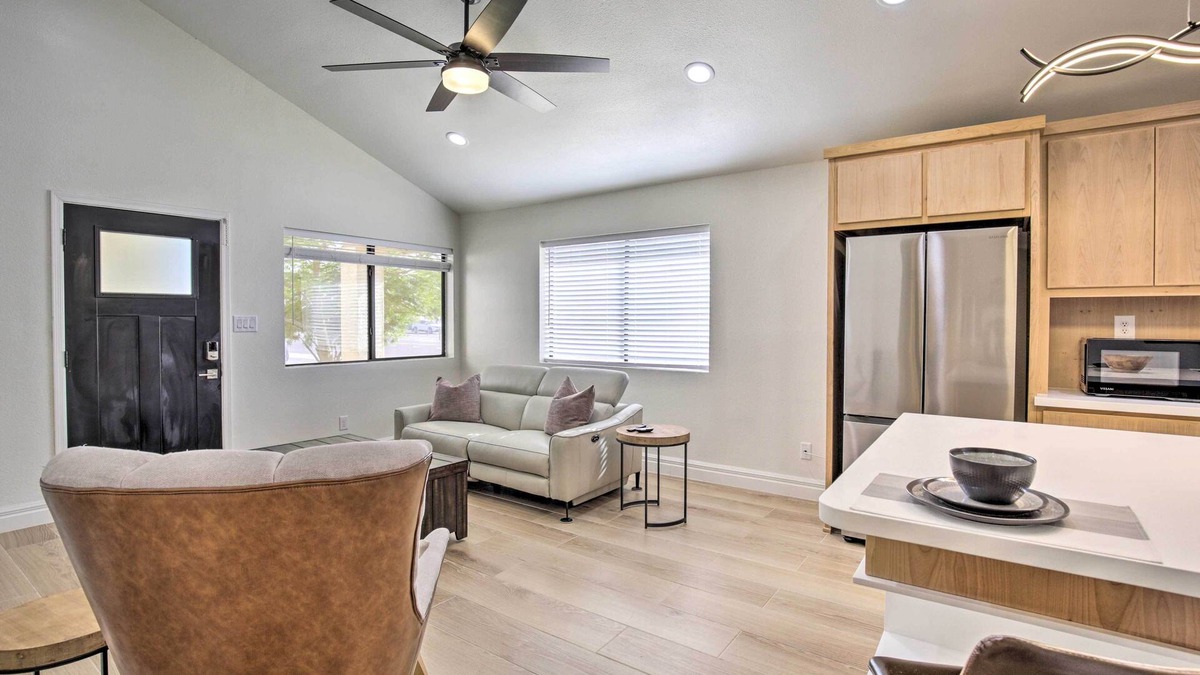 Yuma Apartment | Renovated Yuma Home w/Community Pool!