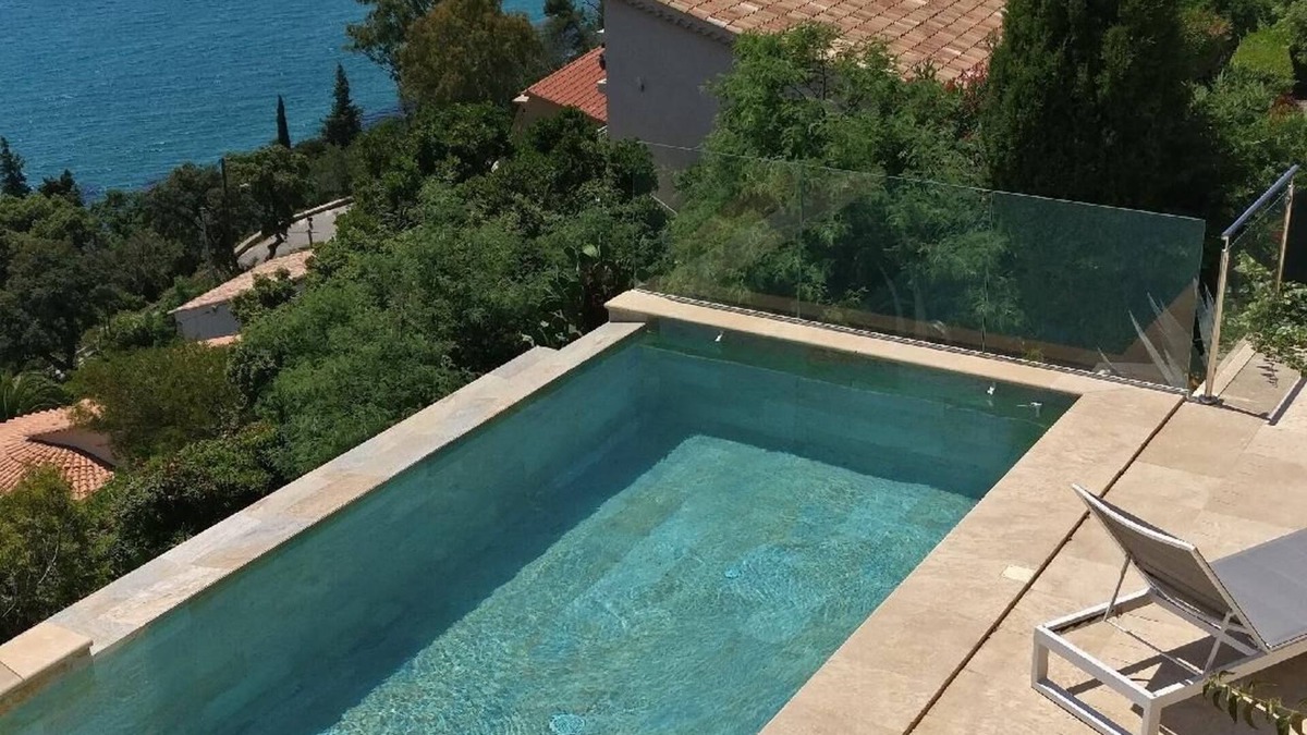 Rayol-Canadel-sur-Mer Villa | Rent 1 or 2 studios (from 2 to 5 P.) in Villa "Soleil Levant" at Rayol Canadel