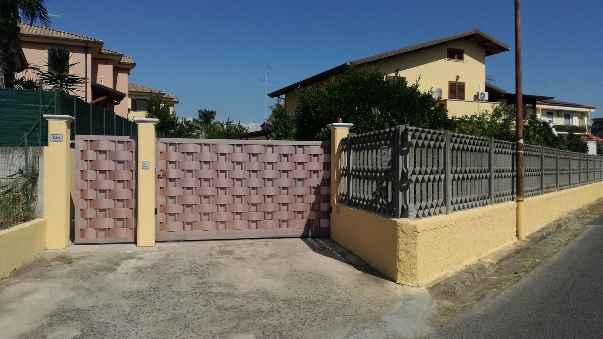 Marina di Davoli House | Rent a holiday home even for short periods