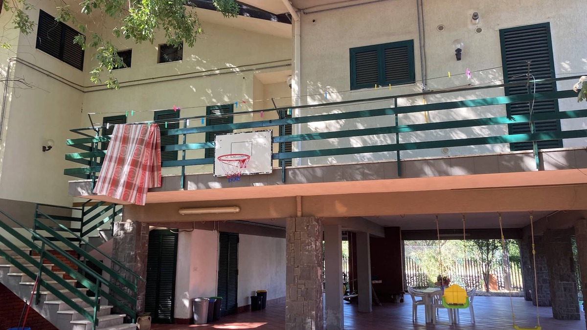 Lavinaio-Monterosso Villa | Rent a villa 450 square meters and a chalet 60 square meters Catania