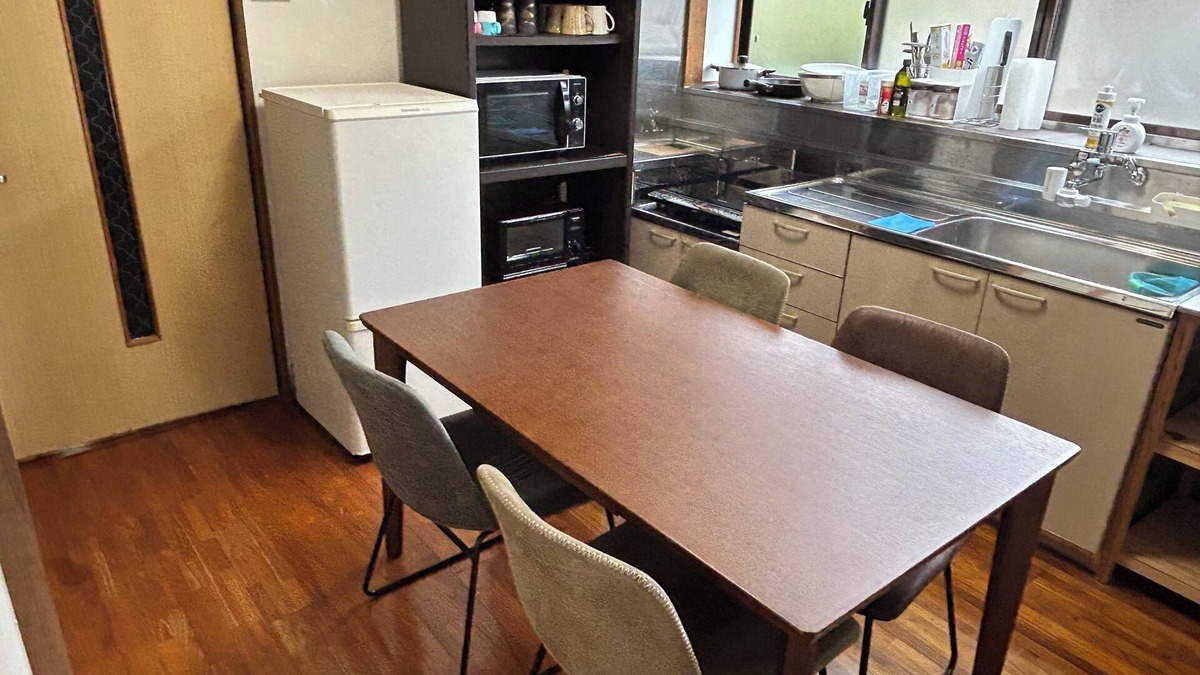 Sasebo House | Rent an entire house for a retro experience
