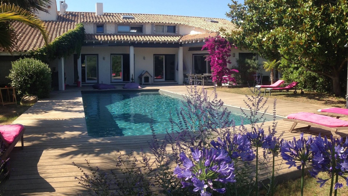 La Grande-Motte Villa | Rent Modern Villa 300 M2 Large heated swimming pool bio UV Garden 1200m2