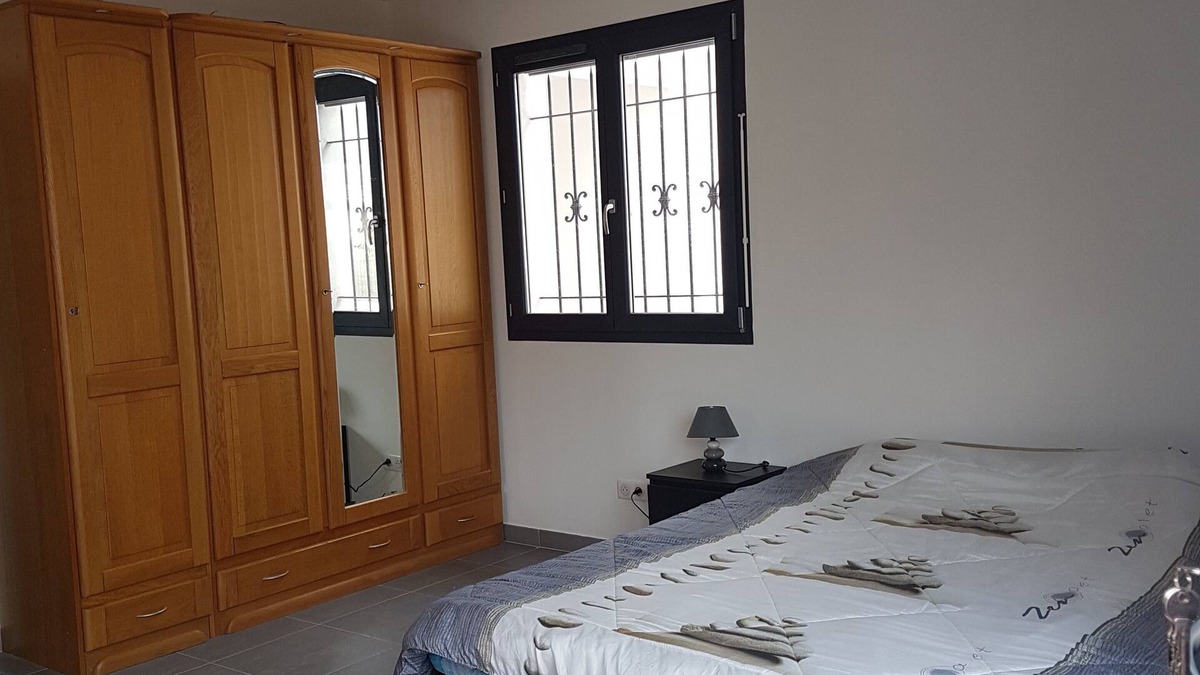 La Crau Apartment | Rental air-conditioned studio var