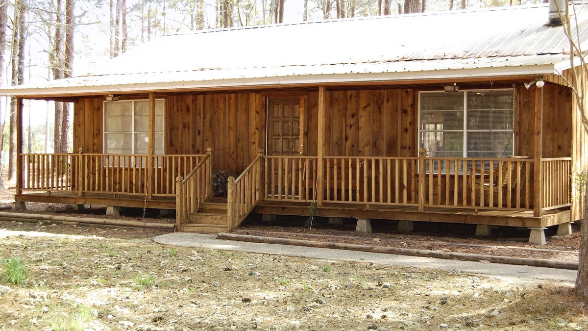 Oakdale Cabin | Rental Cabin with Fishing Privileges in Stocked Pond