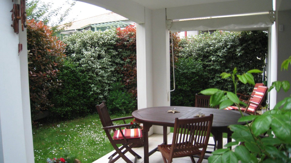 Hendaye Condo | Rental Hendaye F3 with terrace and garden and Garage.