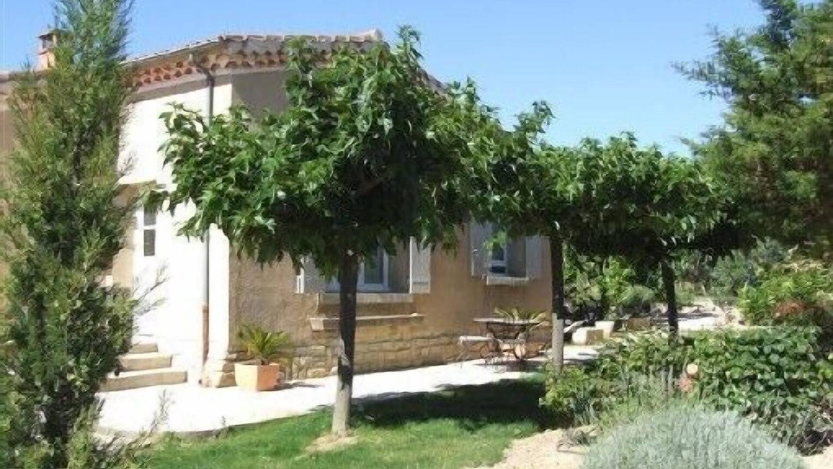Caromb House | Rental in Caromb - Ventoux, ideally located house, shared pool