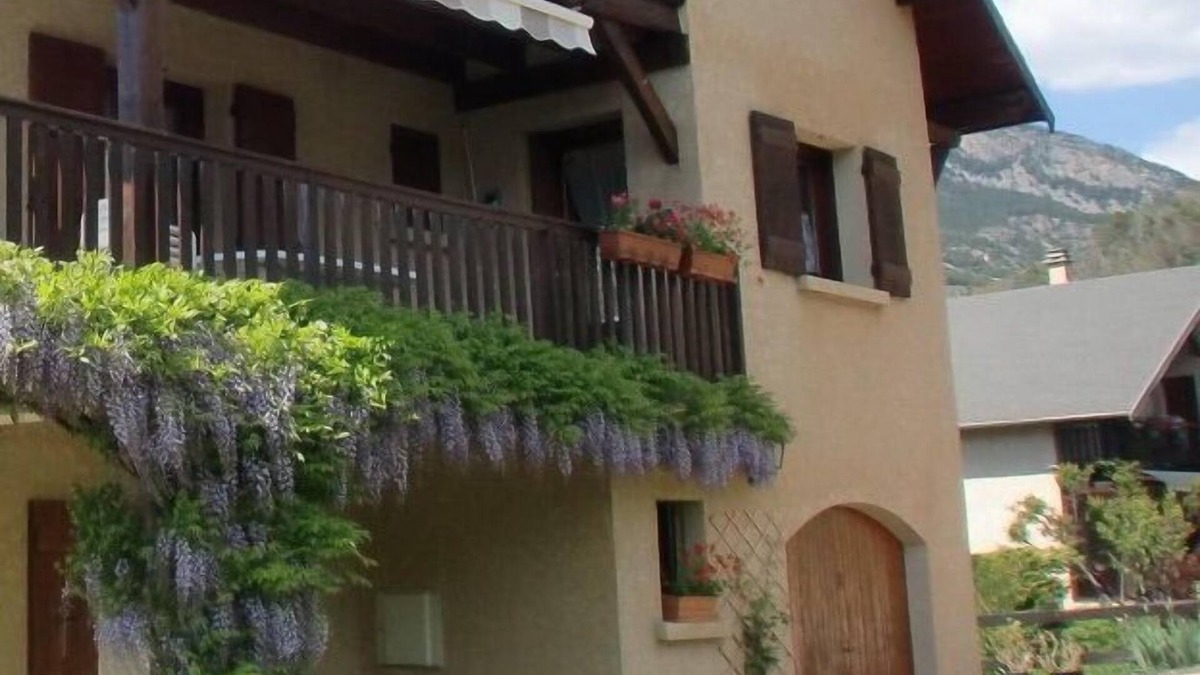 Guillestre House | RENTAL MOUNTAIN CHALET IN GUILLESTRE AT THE GATES OF QUEYRAS